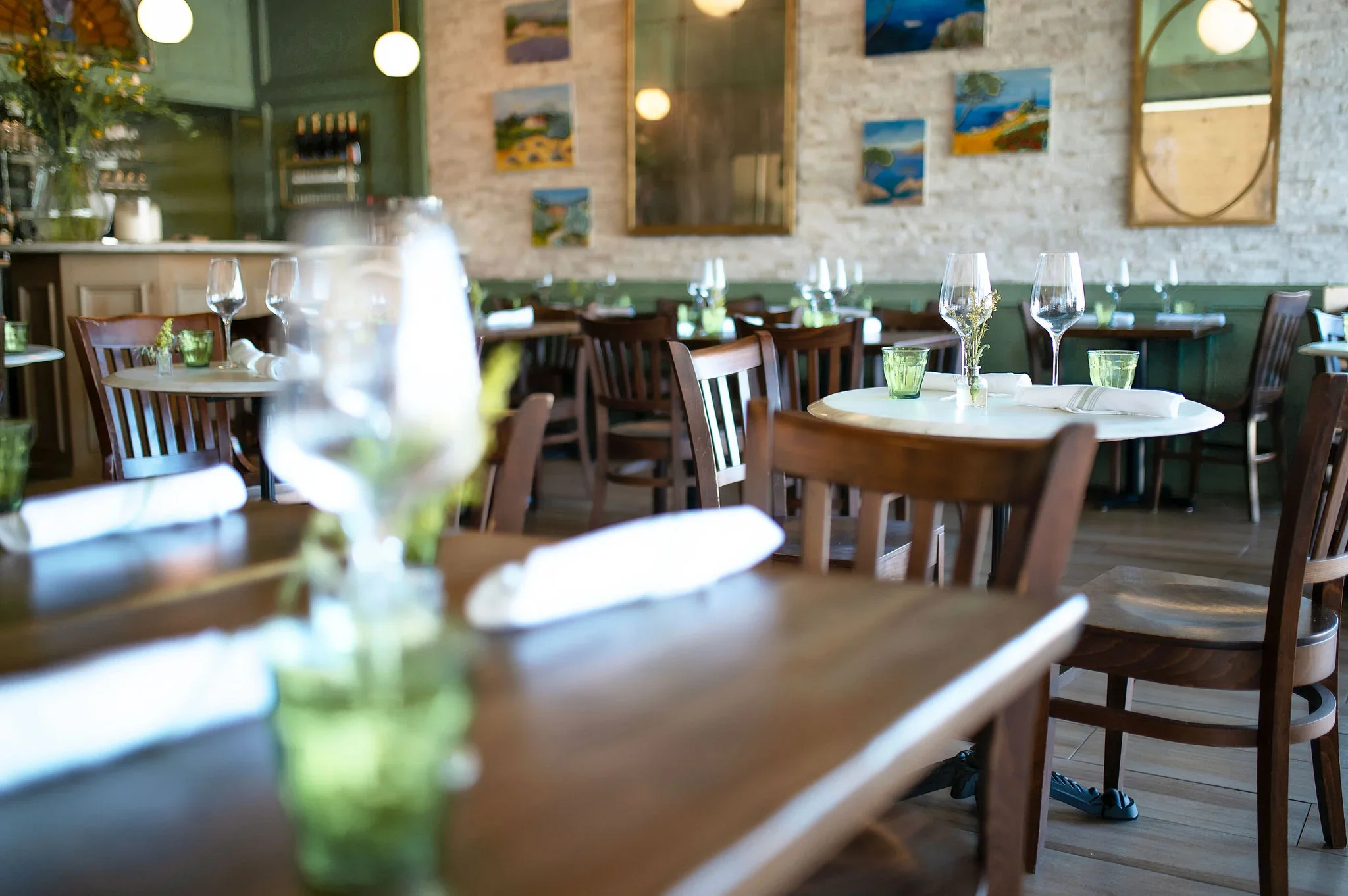 Bistro Mistral Bellaire dining room