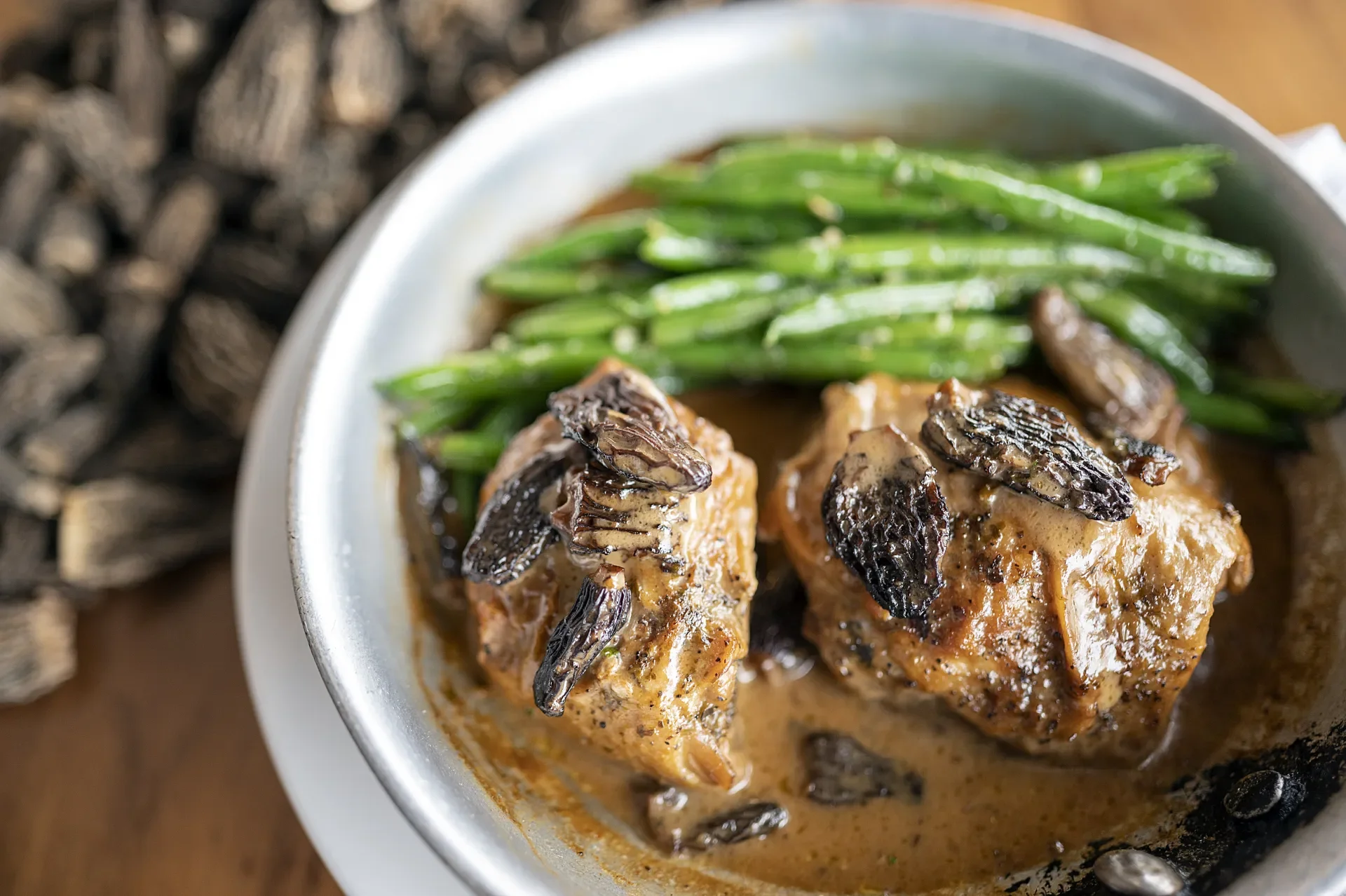 Fricassée de volaille aux morilles — chicken fricassee with morel mushroom cream sauce